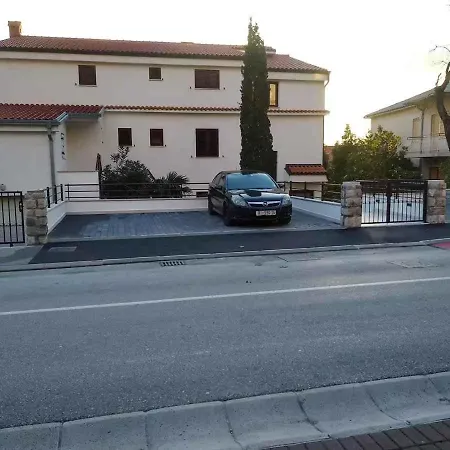 דירה In With One-bedroom 6 *