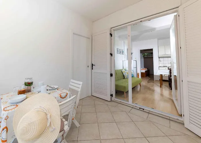 Apartamento In With One-bedroom 6 *