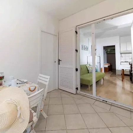 In With One-bedroom 6 Apartman *