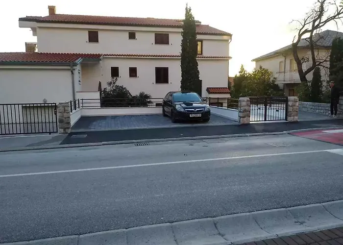 In With One-bedroom 6 *